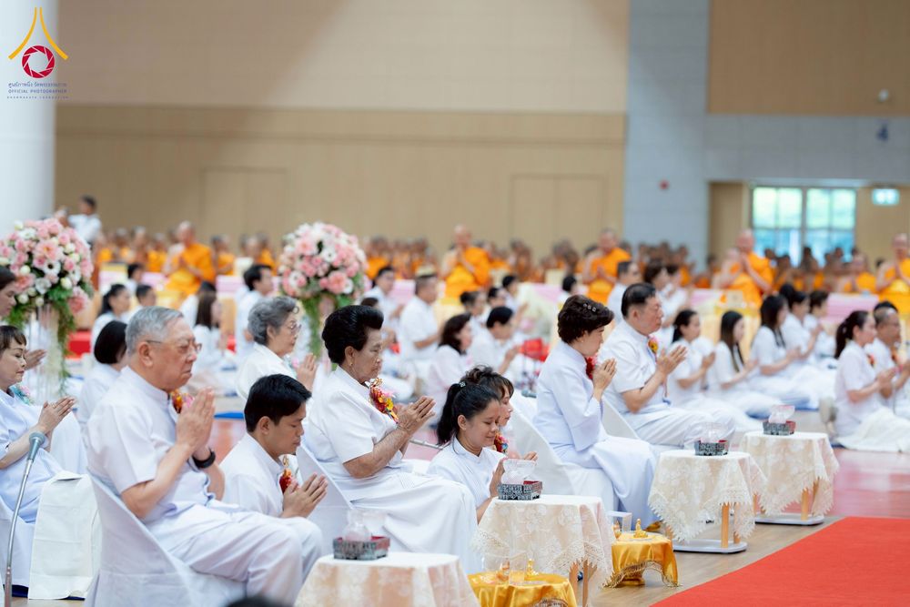 ภาพ No.272987:วันอาทิตย์ที่ 23 พฤศจิกายน พ.ศ.2568 พิธีมุทิตาสักการะ พระมหาเถระและพระเถระ ประจำปีพุทธศักราช 2568 ณ ห้องแก้วสารพัดนึก 2 สภาธรรมกายสากล  วัดพระธรรมกาย