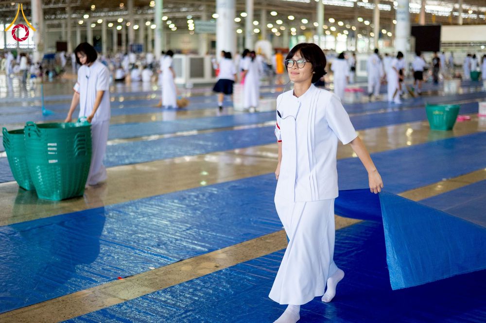 ภาพ No.256885:วันที่ 5 ตุลาคม พ.ศ. 2568 พิธีตักบาตร ข้าวสารอาหารแห้ง ณ บ้านแก้วเรือนทองคุณยายฯ สภาธรรมกายสากล วัดพระธรรมกาย