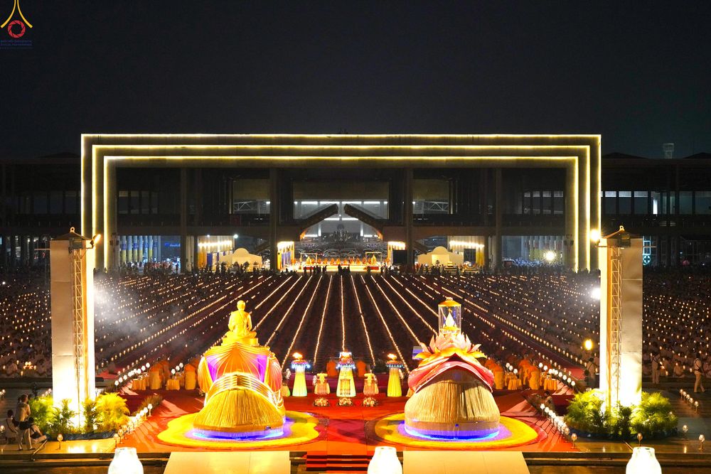 ภาพ No.308050:วันที่ 31 มกราคม พ.ศ. 2569 พิธีจุดประทีปธรรมถวายเป็นพุทธบูชา  และบูชาธรรมมหาปูชนียาจารย์ (ภาพชุดที่ 3) ณ วัดพระธรรมกาย ปทุมธานี ในโครงการธรรมยาตรา กตัญญูบูชา มหาปูชนียาจารย์ พระมงคลเทพมุนี(สด จนฺทสโร) พระผู้ปราบมาร อนุสรณ์สถาน 7 แห่ง ปีที่ 14