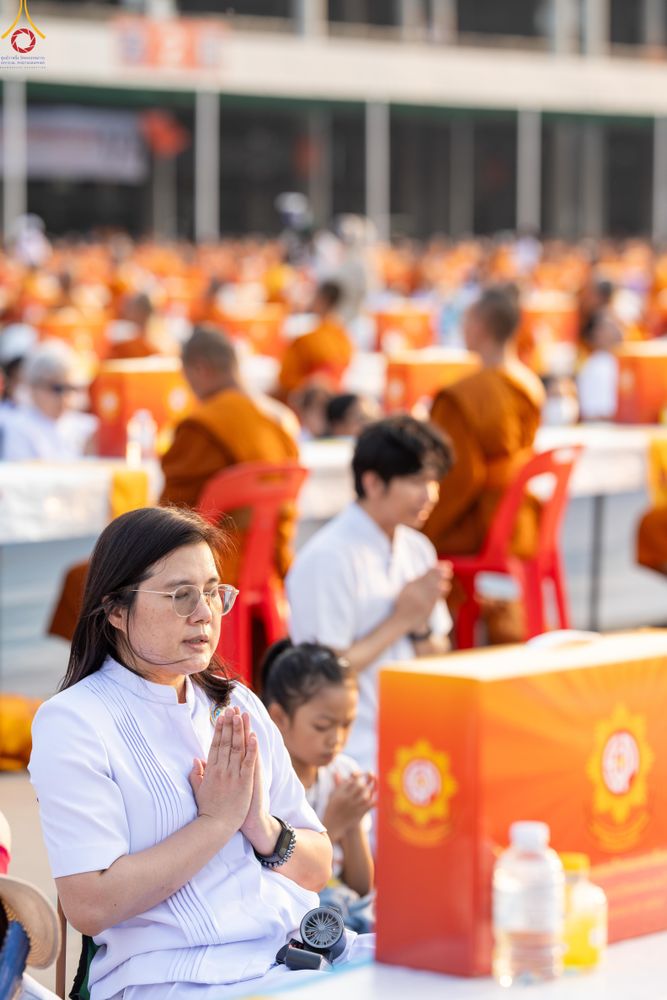 ภาพ No.324021:วันที่ 22 เมษายน พ.ศ.2569 (วันคุ้มครองโลก) พิธีถวายมหาสังฆทาน 40,000 กว่าวัดทั่วประเทศ ณ ลานธรรม พระมหาธรรมกายเจดีย์ วัดพระธรรมกาย