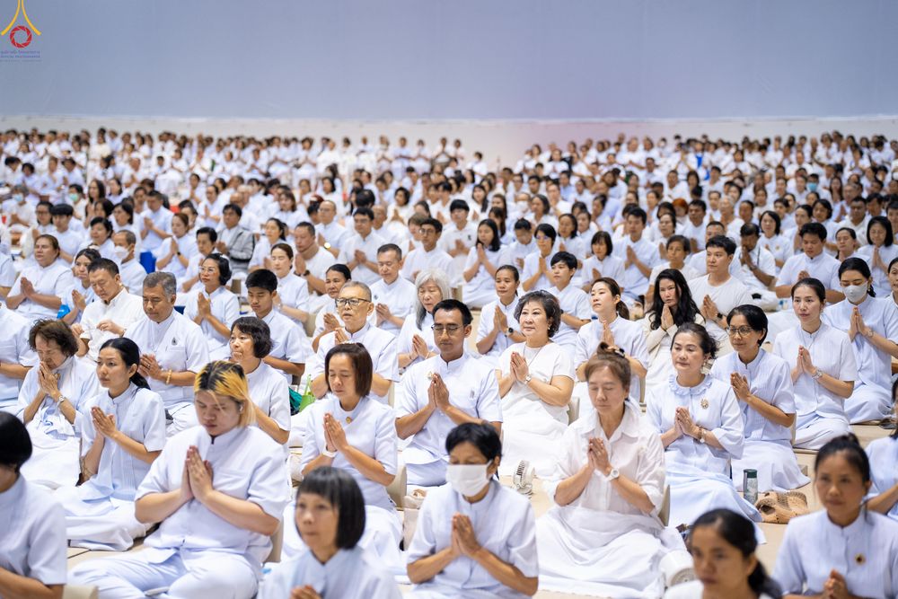 ภาพ No.337901:วันอาทิตย์ต้นเดือน 5 กรกฎาคม พ.ศ.2569 พิธีบูชาข้าวพระ ณ สภาธรรมกายสากล วัดพระธรรมกาย