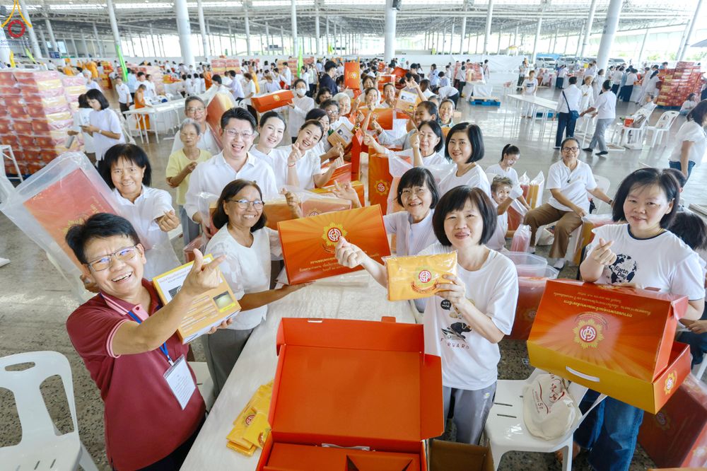 ภาพ No.322187:วันที่ 14 เมษายน พ.ศ.2569 การเตรียมกล่องไทยธรรม วันสุดท้าย เพื่องานถวายมหาสังฆทาน 40,000 กว่าวัดทั่วประเทศ วันคุ้มครองโลก 22 เมษายน พ.ศ.2569 วัดพระธรรมกาย