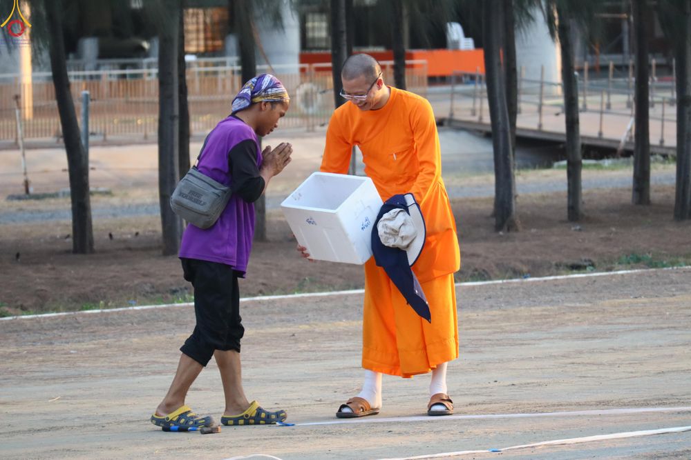 ภาพ No.320969:วันที่ 9 เมษายน พ.ศ.2569 การเตรียมงานจราจร เพื่องานถวายมหาสังฆทาน 40,000 กว่าวัดทั่วประเทศ วันคุ้มครองโลก 22 เมษายน พ.ศ.2569 วัดพระธรรมกาย