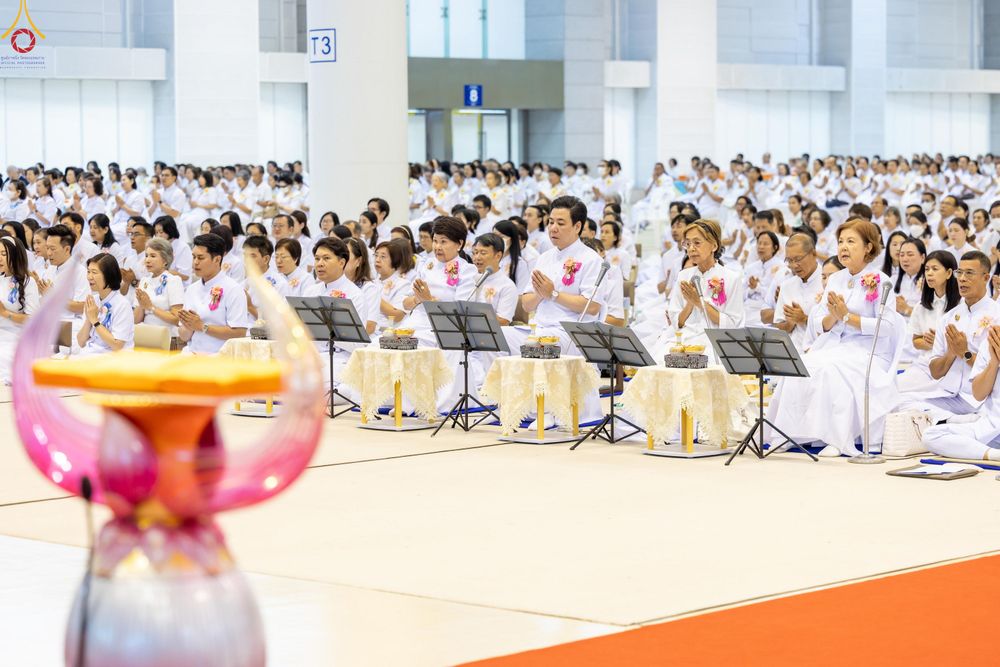 ภาพ No.345683:วันพฤหัสบดีที่ 27 สิงหาคม พ.ศ.2569 พิธีทอดผ้าป่าเพื่อถวายอุปกรณ์สื่อโสตทัศน์ อาคาร 82 ปี หลวงพ่อธัมมชโย พิธีทอดผ้าป่าสมทบกฐินวัดพระธรรมกาย และสมทบกฐิน 30,000 กว่าวัดทั่วไทย ครั้งที่ 1 ประจำปี พุทธศักราช 2569 ณ วัดพระธรรมกาย ปทุมธานี