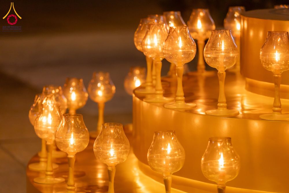 ภาพ No.286774:วันอาสาฬหบูชา วันพฤหัสบดีที่ 10 กรกฏาคม พ.ศ.2568  พิธีเวียนประทักษิณรอบพระมหาธรรมกายเจดีย์ , พิธีฉลองชัยสวดมนต์บทธัมมจักกัปปวัตตนสูตร ครบ 7,520,000,000 จบ ณ มหารัตนวิหารคด วัดพระธรรมกาย