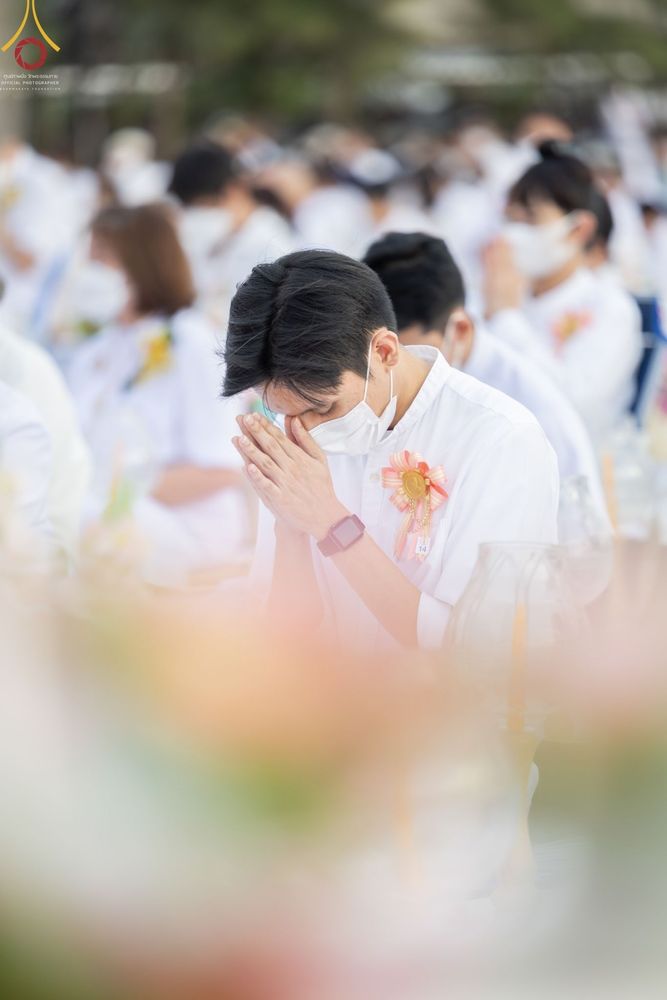 ภาพ No.70202:พิธีจุดประทีปถวายเป็นพุทธบูชา และบูชาธรรมมหาปูชนียาจารย์ ในโครงการธรรมยาตรากตัญญูบูชา มหาปูชนียาจารย์ พระมงคลเทพมุนี(สด จนฺทสโร) พระผู้ปราบมาร ปีที่ 11 ณ อนุสรณ์สถานลำดับที่ 2 สถานที่ตั้งมโนปณิธานบวชตลอดชีวิต อนุสรณ์สถานคลองบางนางแท่น อ.สามพราน จ.นครปฐม 