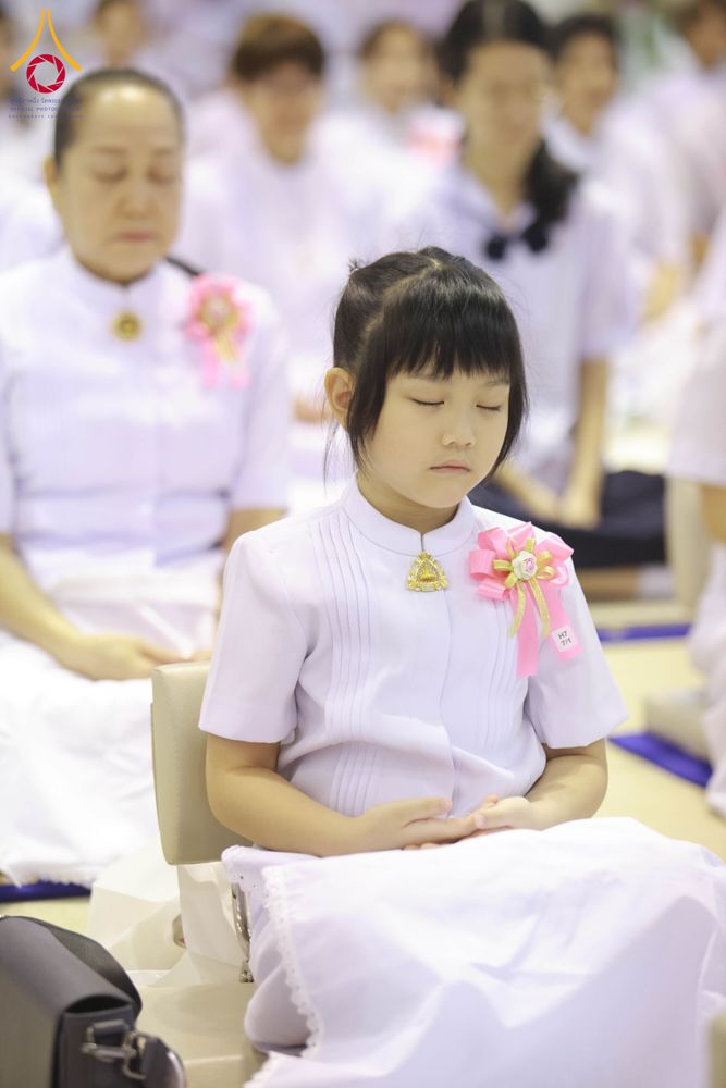 ภาพ No.318345:วันอาทิตย์ต้นเดือนที่ 5 เมษายน พ.ศ.2569 พิธีบูชาข้าวพระ ณ สภาธรรมกายสากล วัดพระธรรมกาย