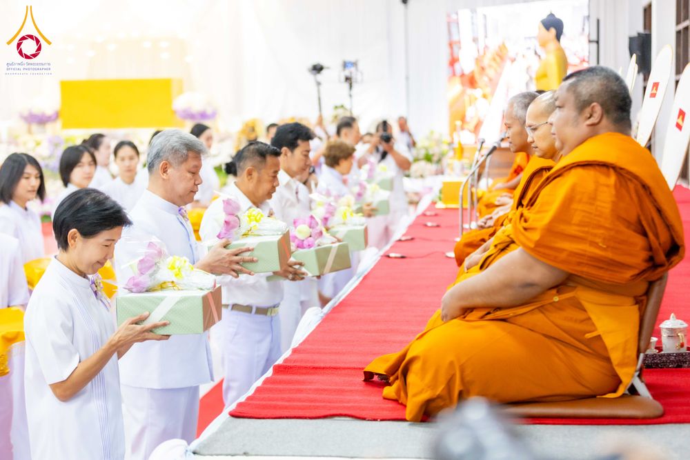 ภาพ No.316135:วันศุกร์ที่ 27 มีนาคม พ.ศ. 2569 พิธีบำเพ็ญกุศล คุณพ่อณรงค์ จินตมากุล  สิริอายุ 99 ปี 11 เดือน โยมบิดา พระครูปลัดรัตนวีรวัฒน์ (รังสฤษดิ์ อิทฺธิจินตโก) ที่ปรึกษาเจ้าคณะจังหวัดปทุมธานี เจ้าอาวาสวัดพระธรรมกาย  ณ ห้องปลูกศรัทธา 2 วัดพระธรรมกาย ปทุมธานี