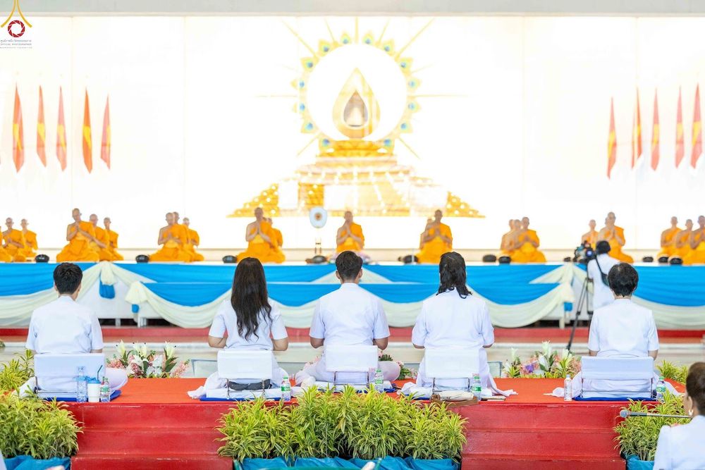 ภาพ No.345359:วันพฤหัสบดีที่ 27 สิงหาคม พ.ศ.2569 พิธีตักบาตรในวันธรรมชัย ณ สภาธรรมกายสากล วัดพระธรรมกาย ปทุมธานี