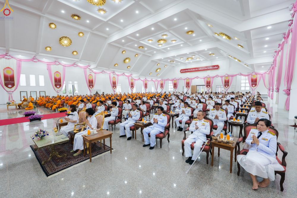 ภาพ No.331844:วันพฤหัสบดีที่ 4 มิถุนายน พ.ศ.2569 พิธีต้อนรับเปรียญธรรม 9 ประโยค และเปรียญธรรม 6 ประโยค  ณ อาคารธรรมสภา วัดบ้านขุน ต.บ่อหลวง อ.ฮอด จ.เชียงใหม่