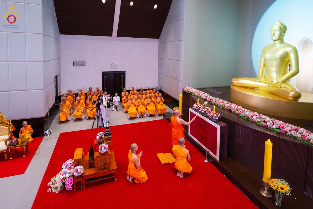 ภาพ No.332302:วันเสาร์ที่ 6 มิถุนายน พ.ศ.2569 พิธีต้อนรับสัญญาบัตร พัดยศ พระราชภาวนาวชิรวิเทศ วิ. ณ อุโบสถพระไตรปิฏก วัดพระธรรมกาย
