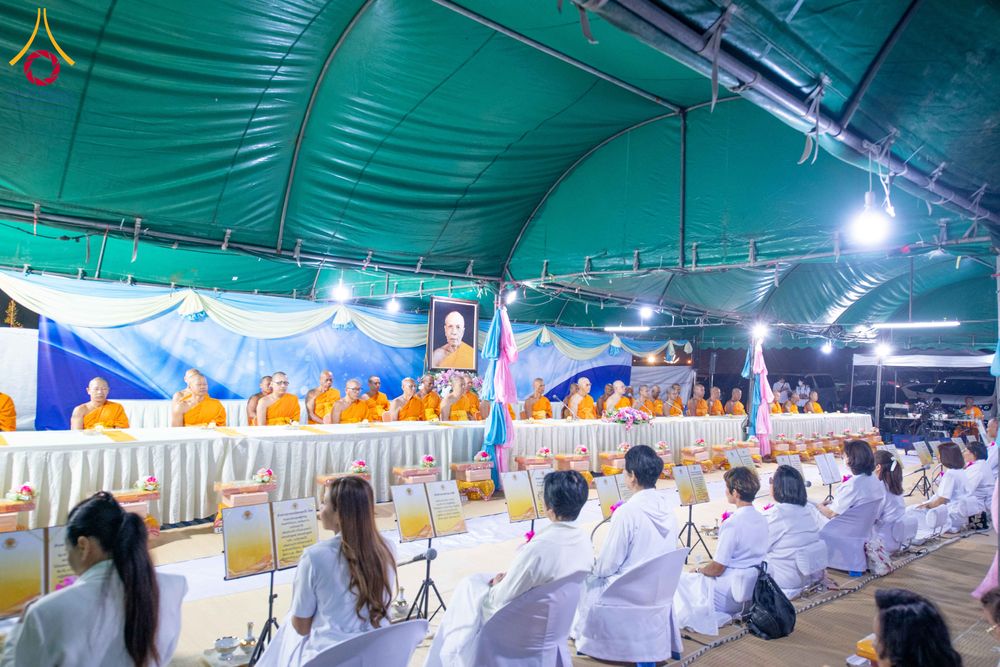 ภาพ No.301049:วันที่ 23 มกราคม พ.ศ. 2569 พิธีถวายภัตตาหารเป็นสังฆทาน แด่พระธรรมยาตรา ณ อนุสรณ์สถานบางปลา วัดบางปลา อำเภอบางเลน จังหวัดนครปฐม ในโครงการธรรมยาตรา กตัญญูบูชา มหาปูชนียาจารย์ พระมงคลเทพมุนี(สด จนฺทสโร) พระผู้ปราบมาร อนุสรณ์สถาน 7 แห่ง ปีที่ 14