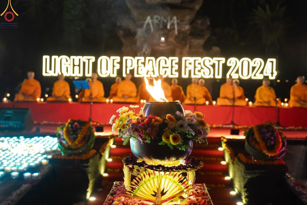 ภาพ No.156517:วัดพุทธบาหลีและวัดพระธรรมกาย จัดปฏิบัติธรรมนานาชาติ 1,151 คนจาก 78 ประเทศ ใน "วันสันติภาพสากล" ณ บาหลี อินโดนีเซีย วันเสาร์ที่ 21 กันยายน พ.ศ. 2567 เวลา 16.00-21.00 น. ณ พิพิธภัณฑ์ ARMA เมืองอูบุด จังหวัดบาหลี ประเทศอินโดนีเซีย