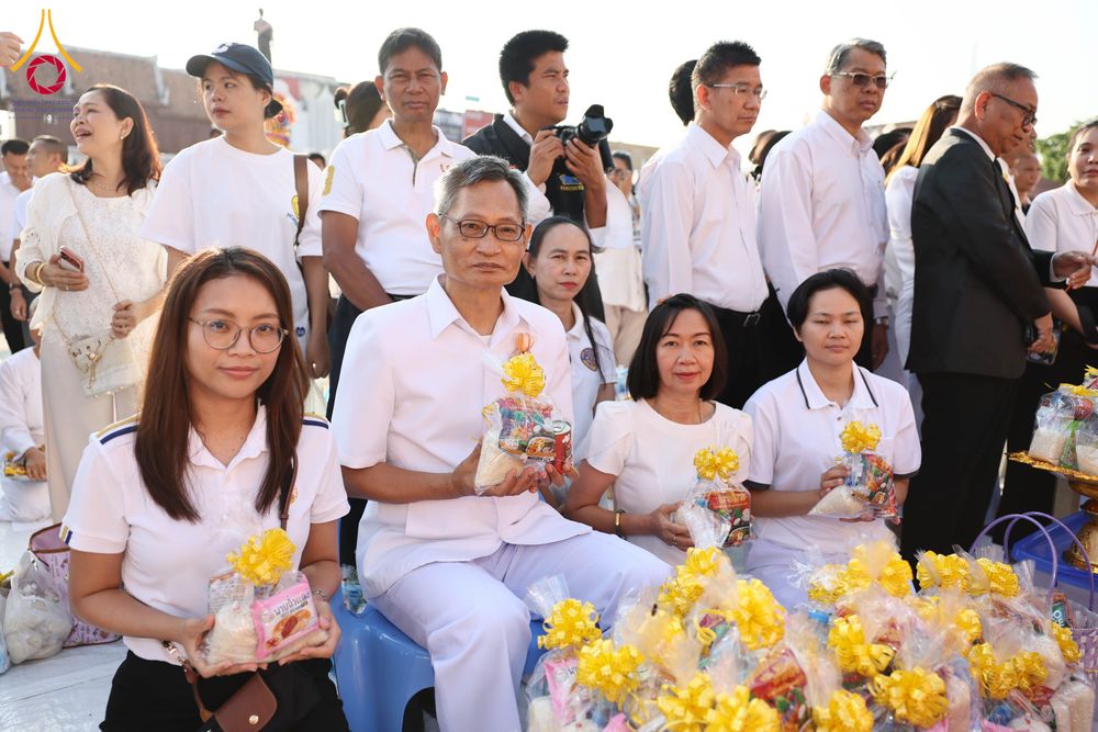 ภาพ No.312843:วันอาทิตย์ที่ 8 มีนาคม พ.ศ.2569 ทำบุญเมืองนครราชสีมา 558 ปี ตักบาตรพระ 10,000 รูป (ภาพชุดที่ 2)