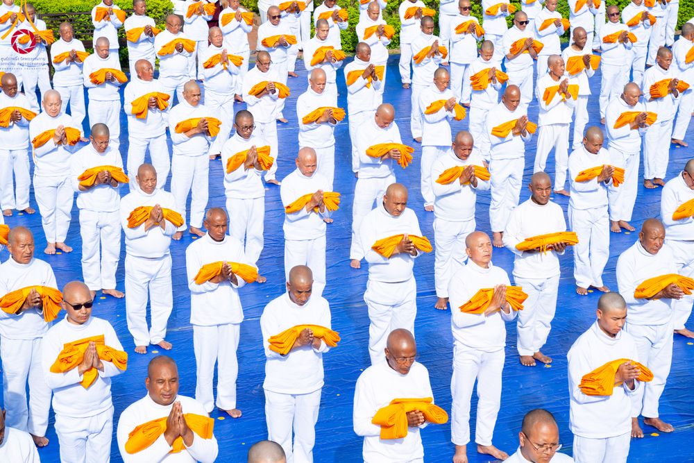 ภาพ No.314103:วันจันทร์ที่ 16 มีนาคม พ.ศ. 2569 พิธีเวียนเทียนประทักษิณ และพิธีบรรพชาสามเณร 500 รูป ณ วิหารมายาเทวี ประเทศเนปาล