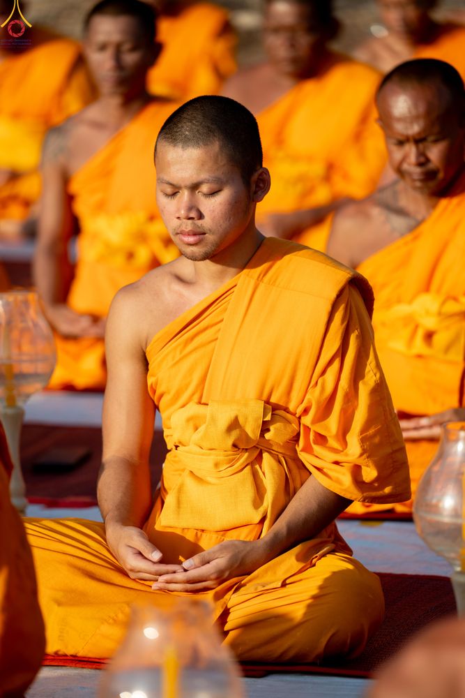 ภาพ No.293912:วันที่ 14 มกราคม พ.ศ. 2569 พิธีจุดประทีปถวายเป็นพุทธบูชา และบูชาธรรมมหาปูชนียาจารย์  ณ วัดสองพี่น้อง ต.ต้นตาล อ.สองพี่น้อง จ.สุพรรณบุรี ในโครงการธรรมยาตรา กตัญญูบูชา มหาปูชนียาจารย์ พระมงคลเทพมุนี(สด จนฺทสโร) พระผู้ปราบมาร อนุสรณ์สถาน 7 แห่ง ปีที่ 14