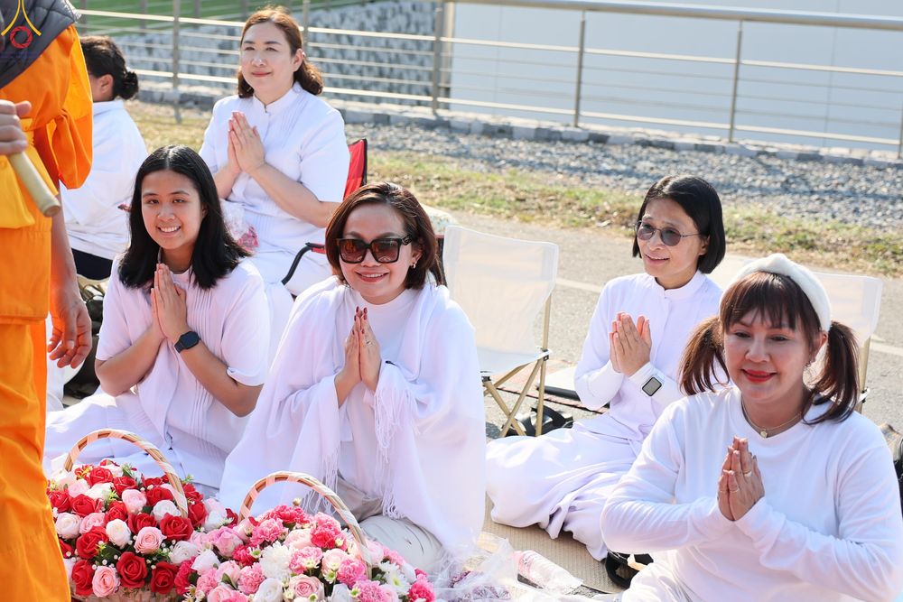 ภาพ No.305838:วันที่ 25 มกราคม พ.ศ. 2569 พิธีต้อนรับพระธรรมยาตรา วัดพระธรรมกาย(ภาพชุดที่ 3) ในโครงการธรรมยาตรา กตัญญูบูชา มหาปูชนียาจารย์ พระมงคลเทพมุนี(สด จนฺทสโร) พระผู้ปราบมาร อนุสรณ์สถาน 7 แห่ง ปีที่ 14