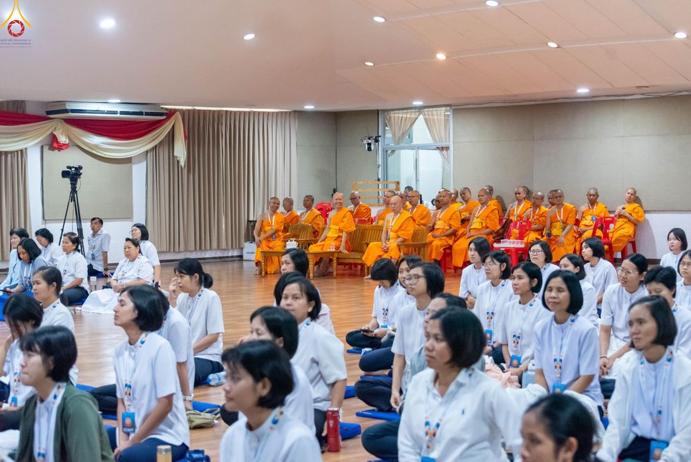 ภาพ No.319992:วันที่ 6 เมษายน พ.ศ.2569 ทีมจัดภัตตาหารประชุมเตรียมงานถวายมหาสังฆทาน 40,000 กว่าวัดทั่วประเทศ บูชาธรรม 82 ปี หลวงพ่อธัมมชโย