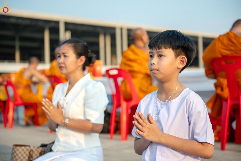 ภาพ No.324723:วันที่ 22 เมษายน พ.ศ.2569 (วันคุ้มครองโลก) บรรยากาศสาธุชน ในงานถวายมหาสังฆทาน 40,000 กว่าวัดทั่วประเทศ ณ ลานธรรม วัดพระธรรมกาย