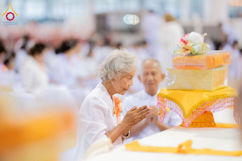 ภาพ No.279074:วันที่ 2 มกราคม พ.ศ.2569 พิธีถวายภัตตาหารเป็นสังฆทาน แด่พระธรรมยาตรา ณ วัดพระธรรมกาย ปทุมธานี ในโครงการธรรมยาตรา กตัญญูบูชา มหาปูชนียาจารย์ พระมงคลเทพมุนี(สด จนฺทสโร) พระผู้ปราบมาร อนุสรณ์สถาน 7 แห่ง ปีที่ 14