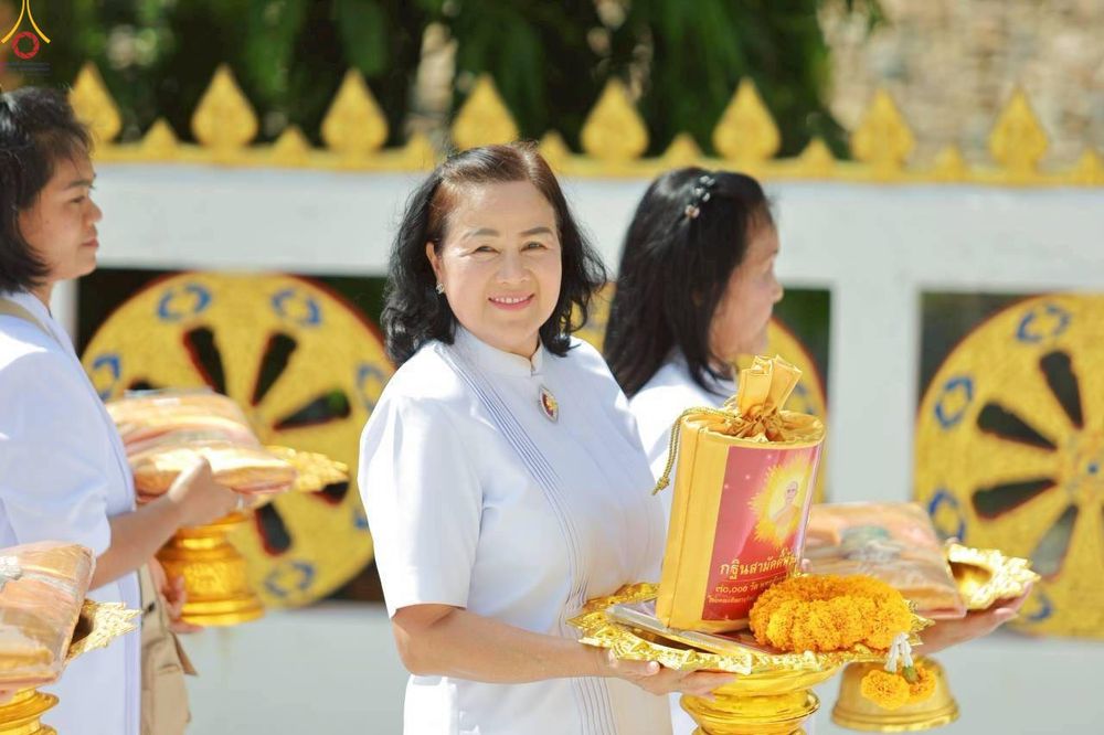ภาพ No.283118:วันอาทิตย์ที่ 26 ตุลาคม พ.ศ. 2568 พิธีทอดกฐินสามัคคี กตัญญูบูชาธรรมมหาปูชนียาจารย์ และโครงการกฐินทั่วไทย 30,000 วัด บูชาธรรม 81 ปีหลวงพ่อธัมมชโย  ณ วัดบำรุงราษฎร์ อ.เมือง จ.สุพรรณบุรี