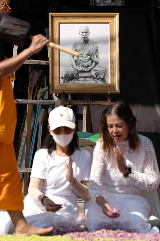 ภาพ No.304242:วันที่ 25 มกราคม พ.ศ. 2569 พิธีต้อนรับพระธรรมยาตรา  รร.สามัคคีราษฏร์บำรุง-วัดพระธรรมกาย ในโครงการธรรมยาตรา กตัญญูบูชา มหาปูชนียาจารย์ พระมงคลเทพมุนี(สด จนฺทสโร) พระผู้ปราบมาร อนุสรณ์สถาน 7 แห่ง ปีที่ 14