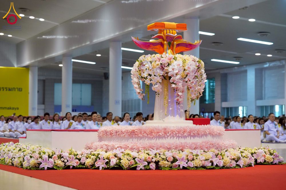 ภาพ No.264638:วันอาทิตย์ที่ 2 พฤศจิกายน พ.ศ. 2568 พิธีทอดกฐินสามัคคี ณ สภาธรรมกายสากล วัดพระธรรมกาย