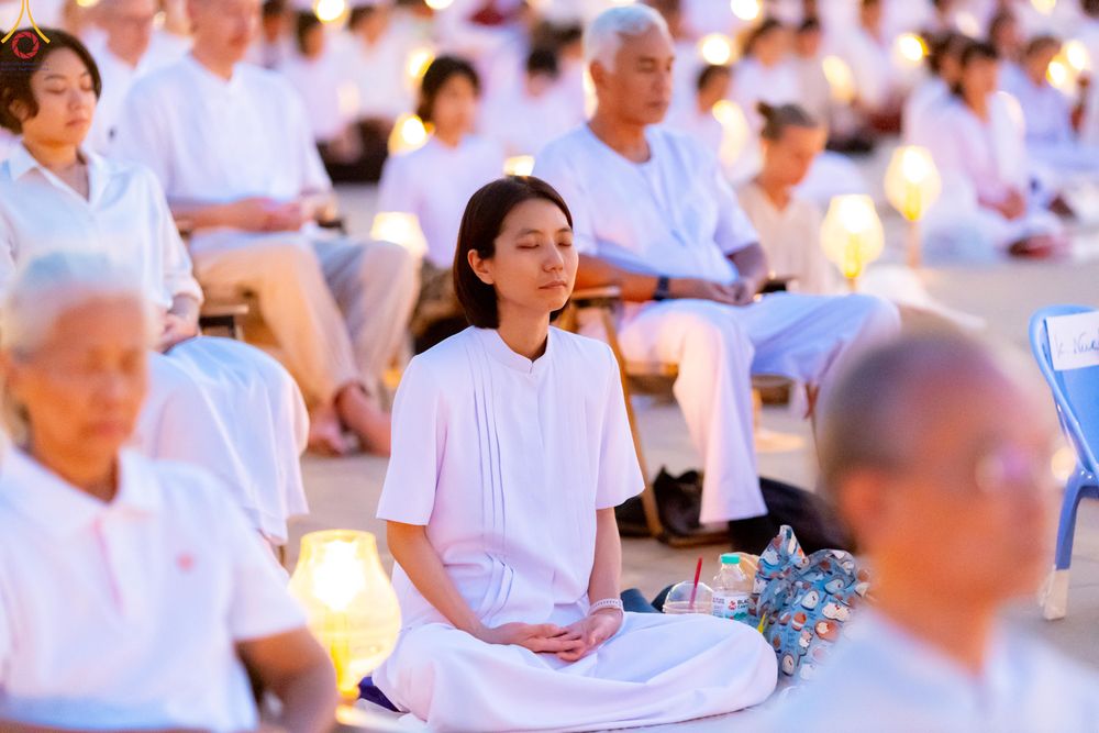 ภาพ No.307961:วันที่ 31 มกราคม พ.ศ. 2569 พิธีจุดประทีปธรรมถวายเป็นพุทธบูชา  และบูชาธรรมมหาปูชนียาจารย์ (ภาพชุดที่ 3) ณ วัดพระธรรมกาย ปทุมธานี ในโครงการธรรมยาตรา กตัญญูบูชา มหาปูชนียาจารย์ พระมงคลเทพมุนี(สด จนฺทสโร) พระผู้ปราบมาร อนุสรณ์สถาน 7 แห่ง ปีที่ 14