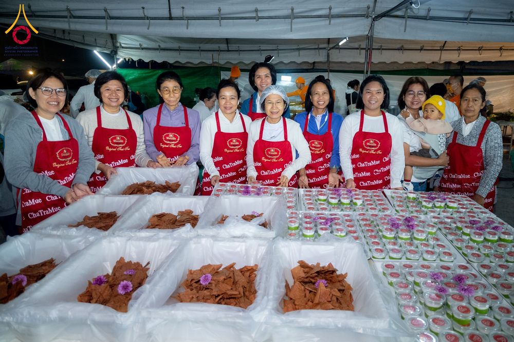 ภาพ No.291295:วันที่ 10 มกราคม พ.ศ. 2569 พิธีถวายภัตตาหารเป็นสังฆทาน แด่พระธรรมยาตรา ณ อนุสรณ์สถานคลองบางนางแท่น อ.สามพราน จ.นครปฐม ในโครงการธรรมยาตรา กตัญญูบูชา มหาปูชนียาจารย์ พระมงคลเทพมุนี(สด จนฺทสโร) พระผู้ปราบมาร อนุสรณ์สถาน 7 แห่ง ปีที่ 14