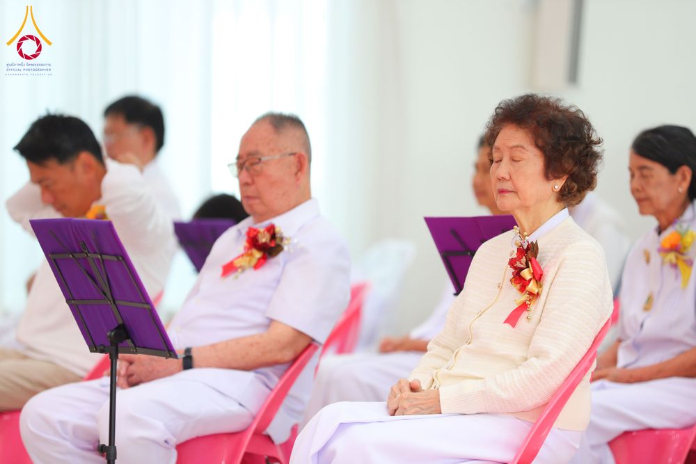 ภาพ No.291114:วันพุธที่ 7 มกราคม พ.ศ. 2569  พิธีบรรจุพระบรมสารีริกธาตุภายในพระเกตุองค์พระประธาน สมโภชพระประธาน พระธรรมกาย พิธีทอดผ้าป่า บุญแสงสว่าง ติดตั้งโซล่าเซล ณ ศูนย์ปฏิบัติธรรมพระมงคลเทพมุนี อ.สองพี่น้อง จ.สุพรรณบุรี