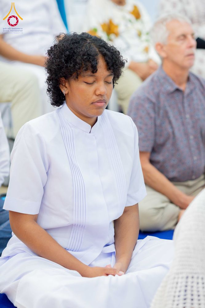 ภาพ No.313264:วันอาทิตย์ที่ 8 มีนาคม พ.ศ. 2569 พิธีสมโภชรูปเหมือนพระมงคลเทพมุนี (สด จนฺทสโร) และพิธีทอดผ้าป่าสามัคคีเพื่อสร้างวิหารพระมงคลเทพมุนี ณ วัดพุทธเคปทาวน์ ประเทศแอฟริกาใต้