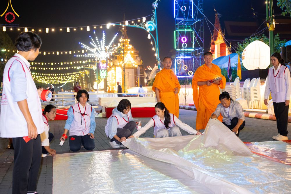 ภาพ No.311139:วันเสาร์ที่ 28 กุมภาพันธ์ พ.ศ. 2569 พิธีตักบาตรพระมหากุศล 11,250 รูป เฉลิมฉลอง 1,250 ปีศรีธรรมราชเจดีย์ สู่มรดกโลก ณ ถนนราชดำเนิน บริเวณหน้าวัดพระมหาธาตุวรมหาวิหาร อ.เมือง จ.นครศรีธรรมราช