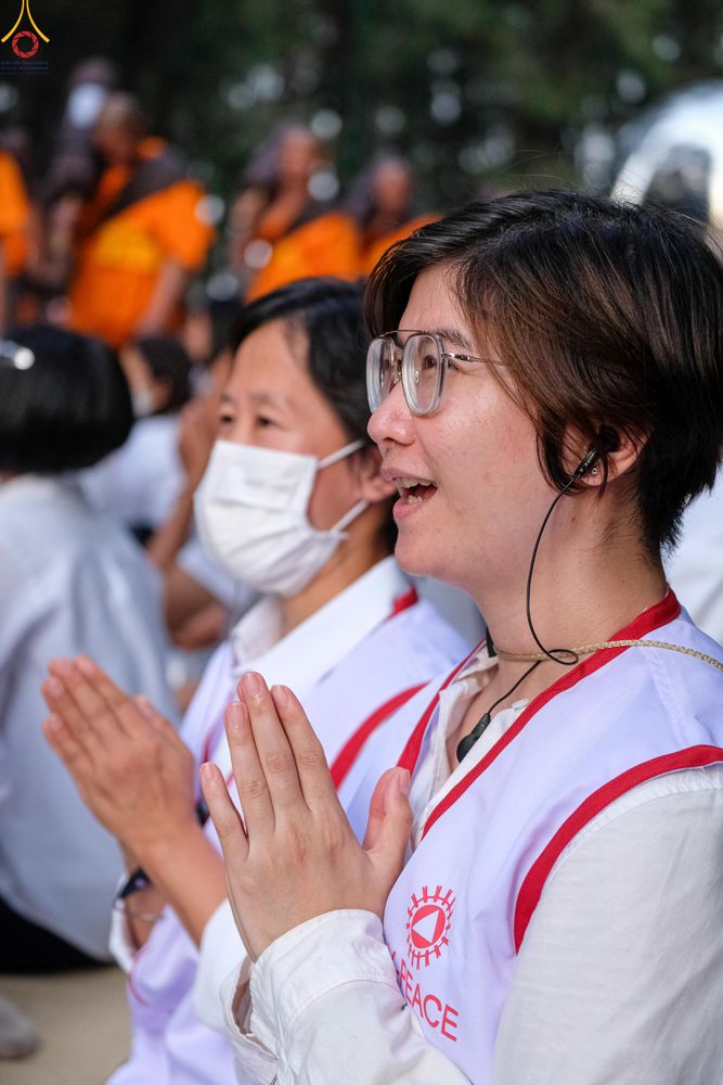 ภาพ No.296295:ภาพเบื้องหลังอาสาสมัครรวมใจ ชุดที่ 2 ในโครงการธรรมยาตรา กตัญญูบูชา มหาปูชนียาจารย์ พระมงคลเทพมุนี(สด จนฺทสโร) พระผู้ปราบมาร อนุสรณ์สถาน 7 แห่ง ปีที่ 14