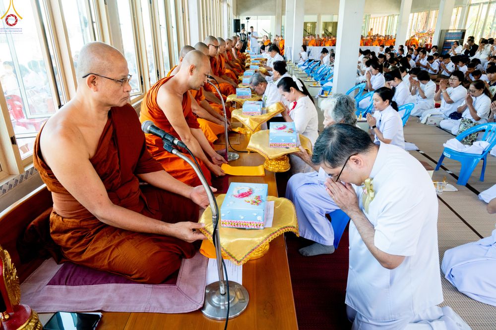 ภาพ No.288738:วันที่ 5 มกราคม พ.ศ. 2569 พิธีทอดผ้าป่าทำนุบำรุงศาสนสถาน ณ วัดศิลามูล อ.บางเลน จ.นครปฐม ในโครงการธรรมยาตรา กตัญญูบูชา มหาปูชนียาจารย์ พระมงคลเทพมุนี(สด จนฺทสโร) พระผู้ปราบมาร อนุสรณ์สถาน 7 แห่ง ปีที่ 14