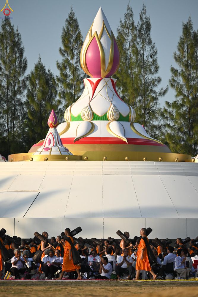 ภาพ No.289744:วันที่ 7 มกราคม พ.ศ. 2569 พิธีต้อนรับพระธรรมยาตรา ณ อนุสรณ์สถานลำดับที่ 2 สถานที่ตั้งมโนปณิธานบวชตลอดชีวิต อนุสรณ์สถานคลองบางนางแท่น อ.สามพราน จ.นครปฐม ในโครงการธรรมยาตรา กตัญญูบูชา มหาปูชนียาจารย์ พระมงคลเทพมุนี(สด จนฺทสโร) พระผู้ปราบมาร อนุสรณ์สถาน 7 แ