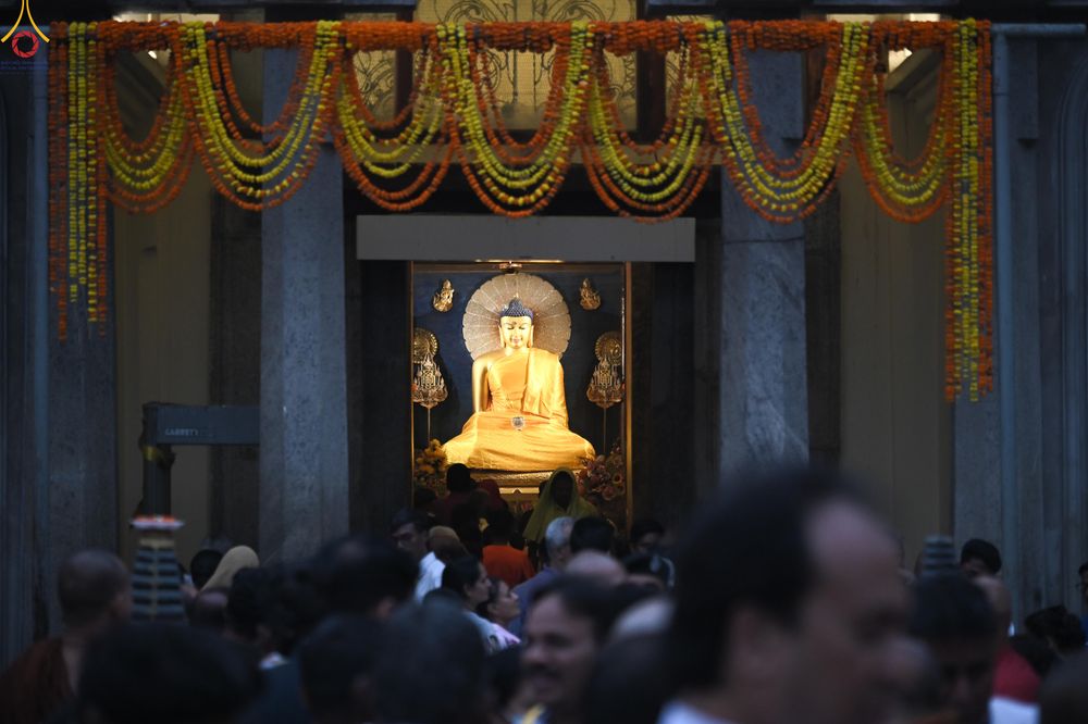 ภาพ No.284079:วันที่ ๔ พฤศจิกายน พุทธศักราช ๒๕๖๘ กฐินสมทบวัดต่างประเทศ โดยคณะศิษยานุศิษย์ บูชาธรรม 81 ปี หลวงพ่อธัมมชโย ณ วัดมหาโพธิ์ เมืองพุทธคยา ประเทศอินเดีย