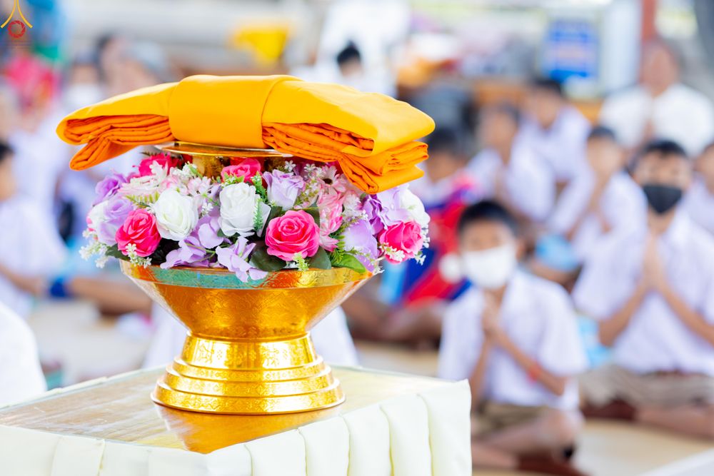 ภาพ No.293327:วันที่ 12 มกราคม พ.ศ. 2569 พิธีทอดผ้าป่าทำนุบำรุงศาสนสถาน ณ วัดพรสวรรค์ อ.สองพี่น้อง จ.สุพรรณบุรี ในโครงการธรรมยาตรา กตัญญูบูชา มหาปูชนียาจารย์ พระมงคลเทพมุนี(สด จนฺทสโร) พระผู้ปราบมาร อนุสรณ์สถาน 7 แห่ง ปีที่ 14