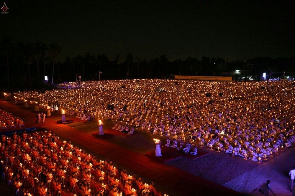 ภาพ No.19733:ประมวลภาพพิธีสถาปนามหาวิหารพระมงคลเทพมุนี (สด จนฺทสโร) ณ คลองบางนางแท่น