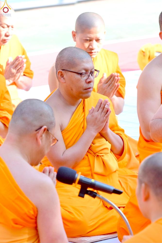 ภาพ No.280768:วันที่ 28 ธันวาคม พ.ศ. 2568 พิธีอุปสมบท โครงการอุปสมบทหมู่ ๘๑ ปี บูชาธรรมหลวงพ่อธัมมชโย ณ สมาคมพุทธ เขตตงช้ง เขตบริหารพิเศษฮ่องกง