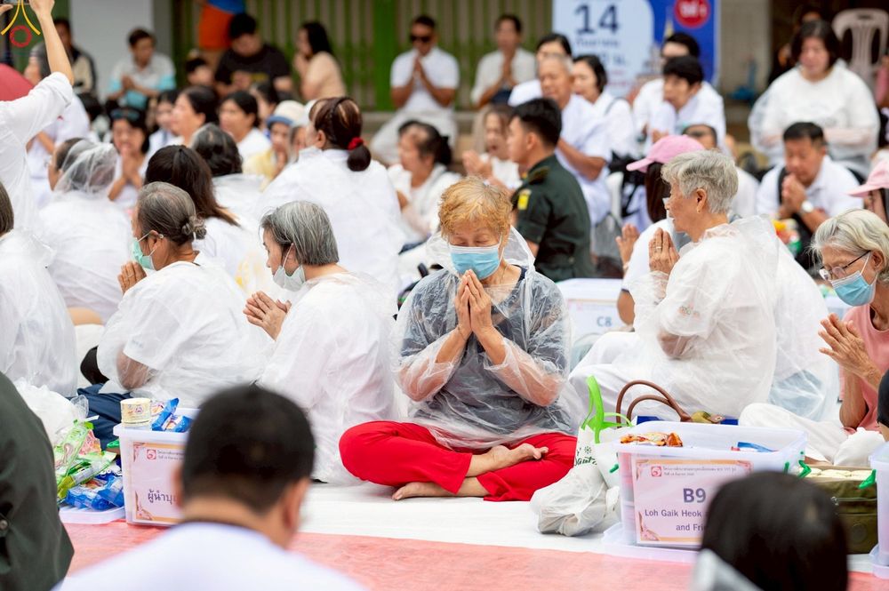 ภาพ No.245355:วันอาทิตย์ที่ 14 กันยายน พ.ศ. 2568 ตักบาตรพระ 555 รูป มหากุศล  น้อมถวายเป็นพุทธบูชา ณ หอนาฬิกาเบตง อ.เบตง จ.ยะลา