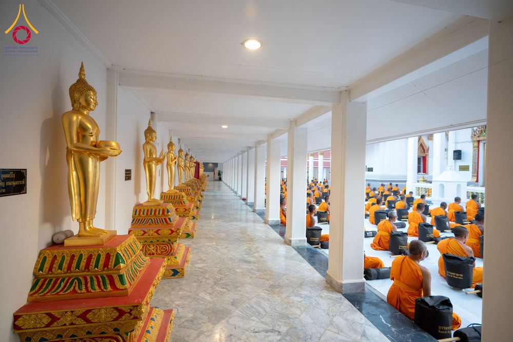 ภาพ No.294623:วันอาทิตย์ที่ 14 ธันวาคม พ.ศ.2568 พระธรรมยาตราปฏิบัติธรรมและถ่ายภาพหมู่ประวัติศาสตร์ ณ วัดสองพี่น้อง ต.ต้นตาล อ.สองพี่น้อง จ.สุพรรณบุรี ในโครงการธรรมยาตรา กตัญญูบูชา มหาปูชนียาจารย์ พระมงคลเทพมุนี(สด จนฺทสโร) พระผู้ปราบมาร อนุสรณ์สถาน 7 แห่ง ปีที่ 14