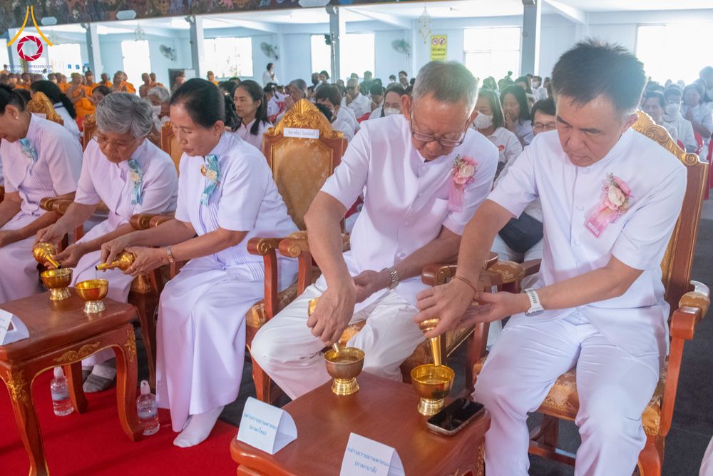 ภาพ No.295692:วันที่ 15 มกราคม พ.ศ. 2569 พิธีทอดผ้าป่าทำนุบำรุงศาสนสถาน ณ วัดโบสถ์บน ต.บางคูเวียง จ.นนทบุรี อนุสรณ์สถานลำดับที่ 4 สถานที่เกิดด้วยกายธรรม ในโครงการธรรมยาตรา กตัญญูบูชา มหาปูชนียาจารย์ พระมงคลเทพมุนี(สด จนฺทสโร) พระผู้ปราบมาร อนุสรณ์สถาน 7 แห่ง ปีที่ 14