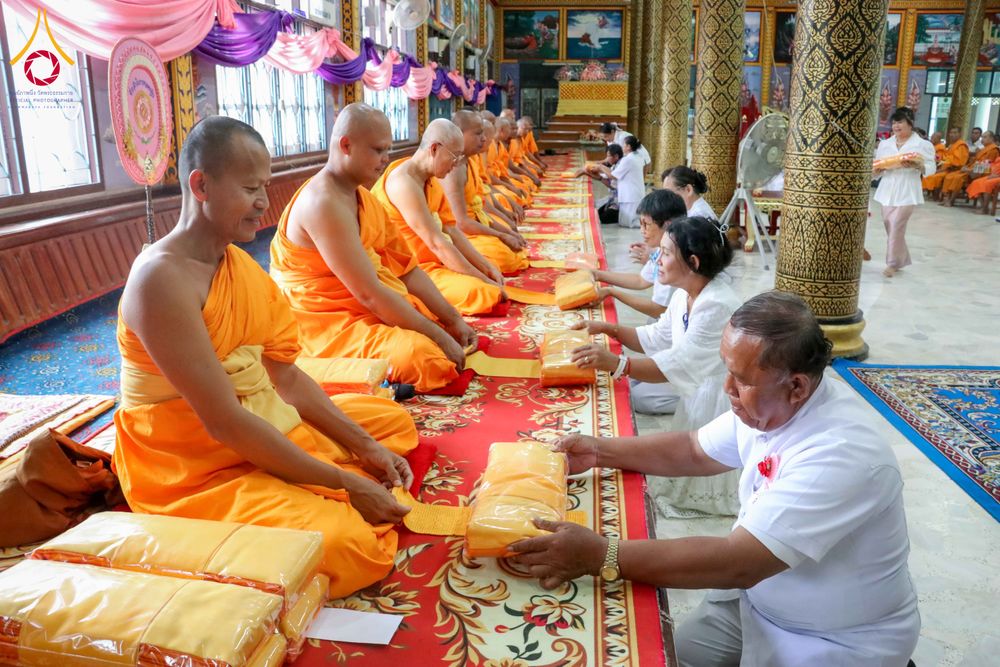 ภาพ No.341700:วันเสาร์ที่ 25 กรกฎาคม พ.ศ.2569  พิธีอุปสมบทหมู่พระธรรมทายาท รุ่นเข้าพรรษา ประจำปี 2569 จำนวน 20 รูป จัดโดย ธุดงคสถานพิษณุโลก  ณ พัทธสีมา วัดเกาะแก้วประชานุรักษ์ ต.ชัยนาม อ.วังทอง จ.พิษณุโลก