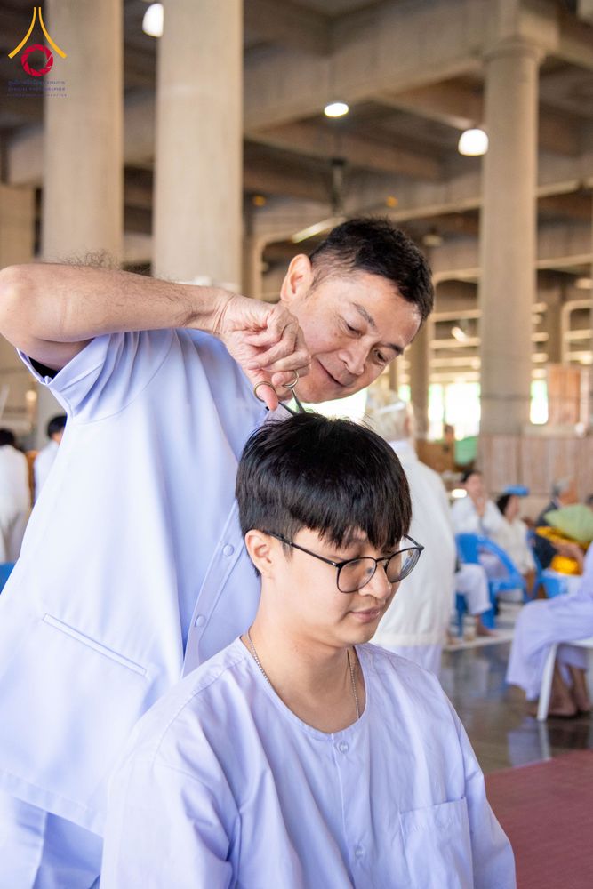 ภาพ No.293611:วันที่ 10 มกราคม พ.ศ. 2569 พิธีปลงผมธรรมทายาทบูชาธรรม 117  ปี คุณยายอาจารย์ฯ ณ วิหารคด วัดพระธรรมกาย ปทุมธานี