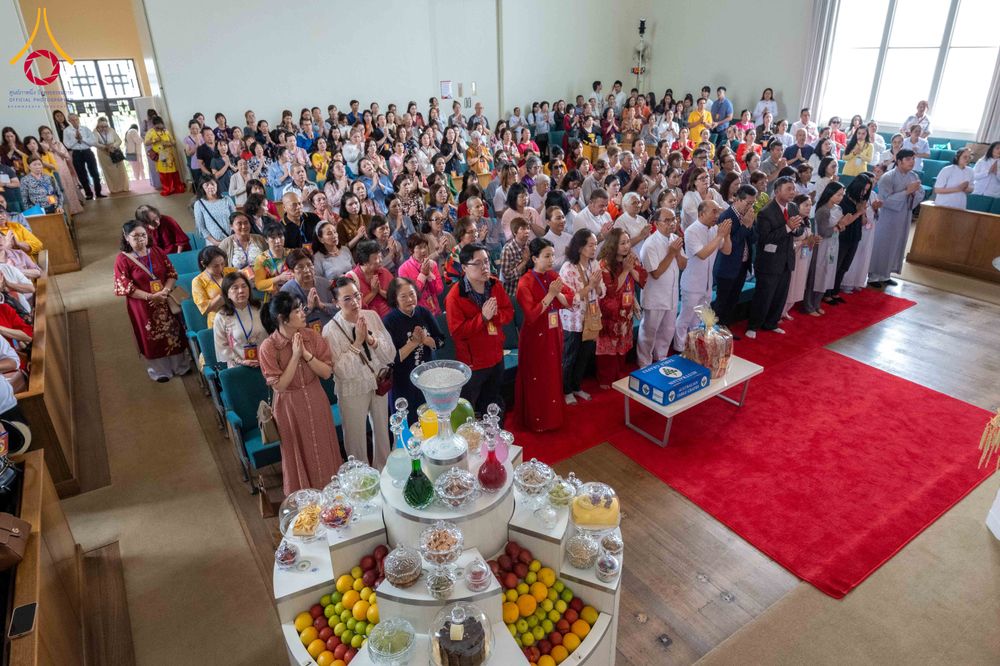 ภาพ No.312961:วันที่ 1 มีนาคม พ.ศ.2569 พิธีบูชาข้าวพระและพิธีสักการะองค์พระธรรมกาย   ณ วัดพระธรรมกายเมลเบิร์น ประเทศออสเตรเลีย