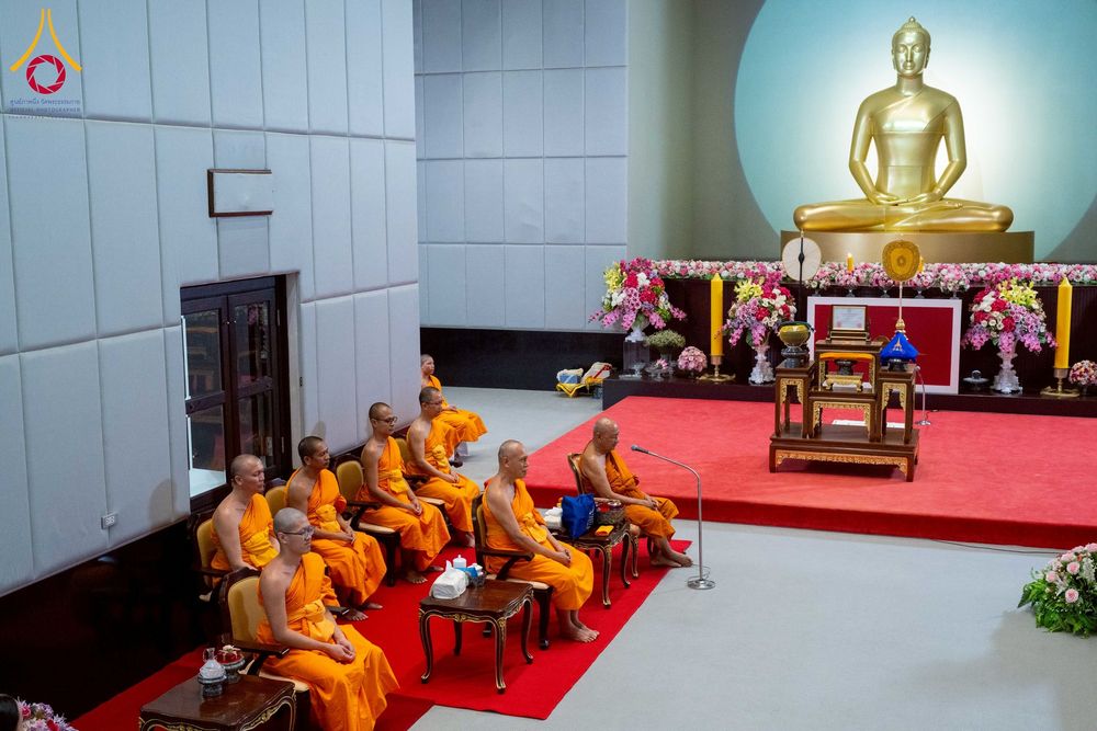 ภาพ No.231258:วันพฤหัสบดีที่ 3 กรกฏาคม พ.ศ. 2568 พิธีมุทิตาสักการะพระภิกษุนาคหลวง พระมหาพนาวัฒน์ ธมฺมนฺตคามี (จันทร์เผือก) เปรียญธรรม ๙ ประโยค ณ วัดพระธรรมกาย ปทุมธานี