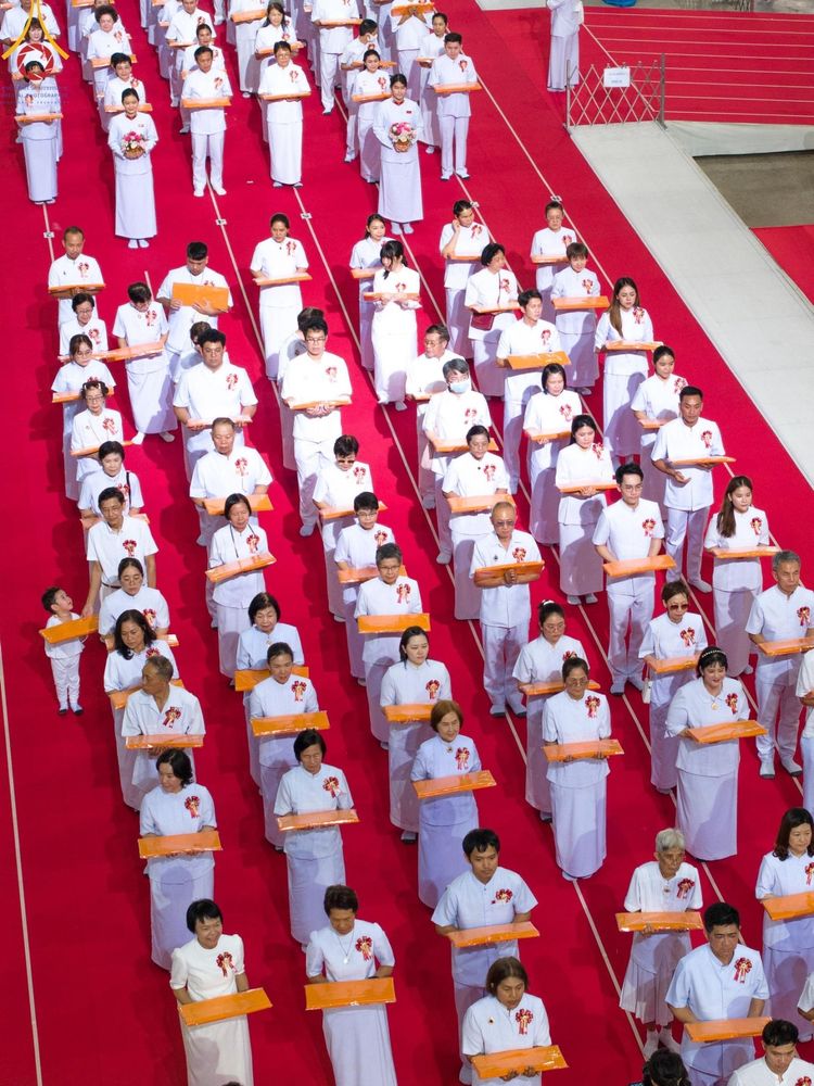 ภาพ No.160137:พิธีทอดผ้าป่าสมทบกฐินวัดพระธรรมกาย และสมทบกฐิน 30,000 วัดทั่วไทย ครั้งที่ 3 ณ สภาธรรมกายสากล วัดพระธรรมกาย วันพฤหัสบดีที่ 10 ตุลาคม พ.ศ. 2567