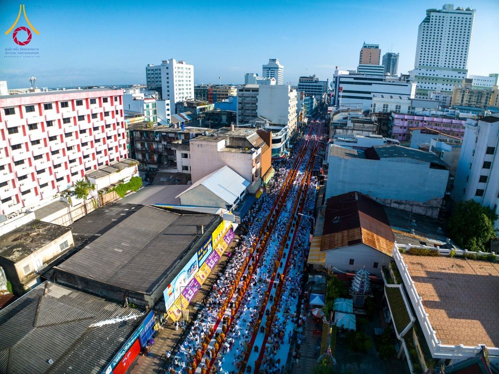 ภาพ No.147880:มหาสังฆทานครั้งยิ่งใหญ่ ตักบาตรพระ 10,000 รูป คณะสงฆ์ 4 ประเทศ 14 จังหวัดภาคใต้ วันอาทิตย์ที่ 11 สิงหาคม พ.ศ. 2567 ณ นิพัทธ์อุทิศ 3 ใจกลางนครหาดใหญ่ จ.สงขลา