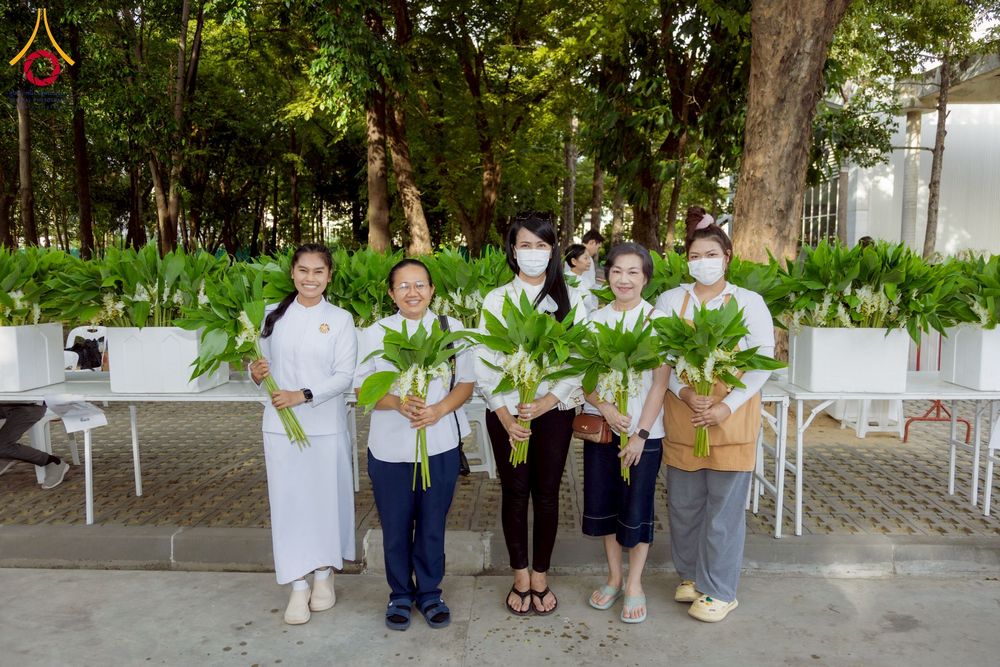 ภาพ No.233159:วันที่ 11 กรกฏาคม พ.ศ. 2568 พิธีอธิษฐานพรรษา ของคณะสงฆ์ ณ โบสถ์พระไตรปิฎก วัดพระธรรมกาย ต.คลองสาม อ.คลองหลวง จ.ปทุมธานี