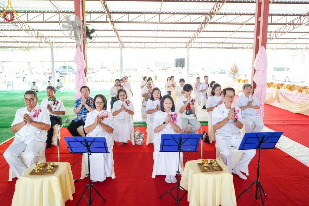 ภาพ No.172498:พิธีทอดกฐินเพื่อสร้าง "ลานเอนกประสงค์พญานาค 4 ตระกูล" วันที่ 15 พฤศจิกายน พ.ศ.2567 ณ พุทธอุทยานนานาชาติ อ.โพนพิสัย จ.หนองคาย